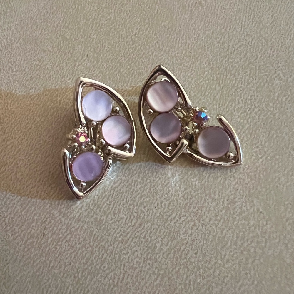 Vintage sliver and purple flower petal clip on earrings by Tara